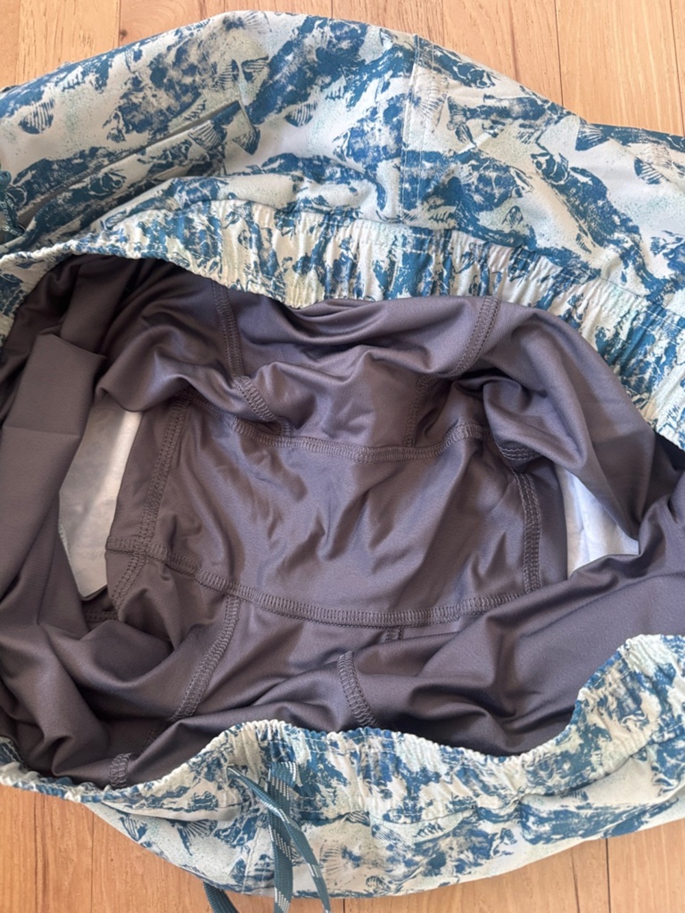L.L.Bean Vacationland NEW Stretch Swim Trunks Lightest Mint Fish XL - Picture 4 of 6